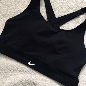Nike high support bra